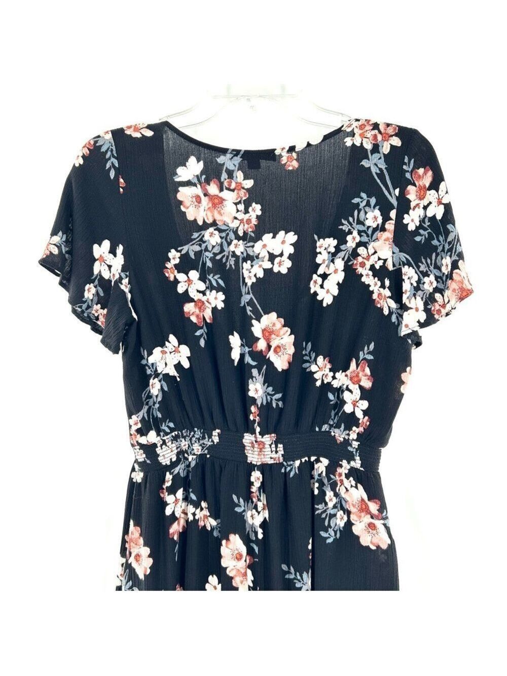 American Eagle Black Floral Romper Short Sleeve Large - Picture 8 of 10